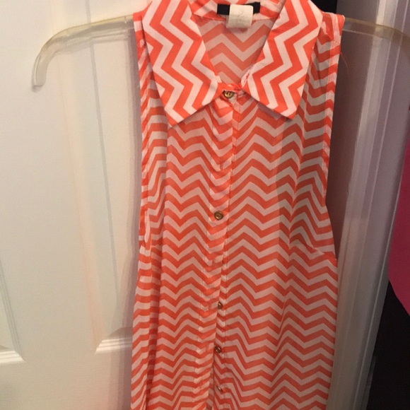 Toska Tops - Orange & white chevron collared button up tank